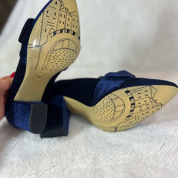 Bella Vita Galla II Blue Velvet Slip On Pumps Size 8 M - Picture 4 of 9